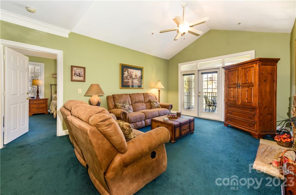 Mountain Condominium - Residential