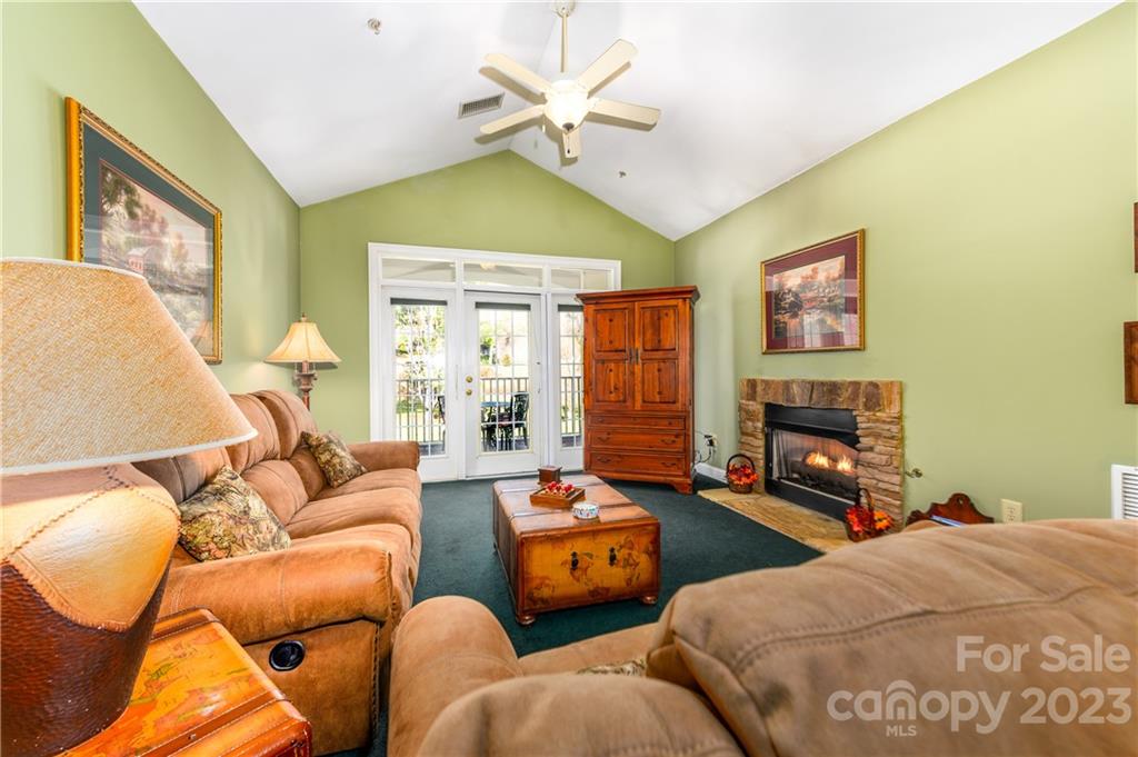 Mountain Condominium - Residential