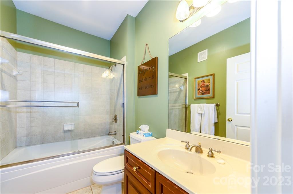 Mountain Condominium - Residential