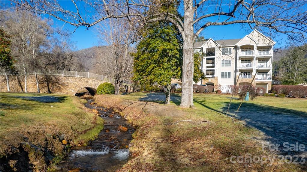 Mountain Condominium - Residential