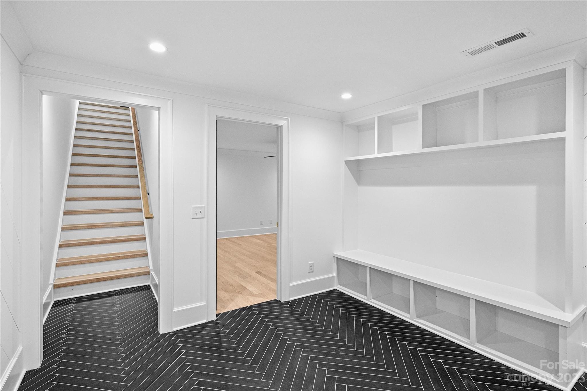 Elizabeth - Residential