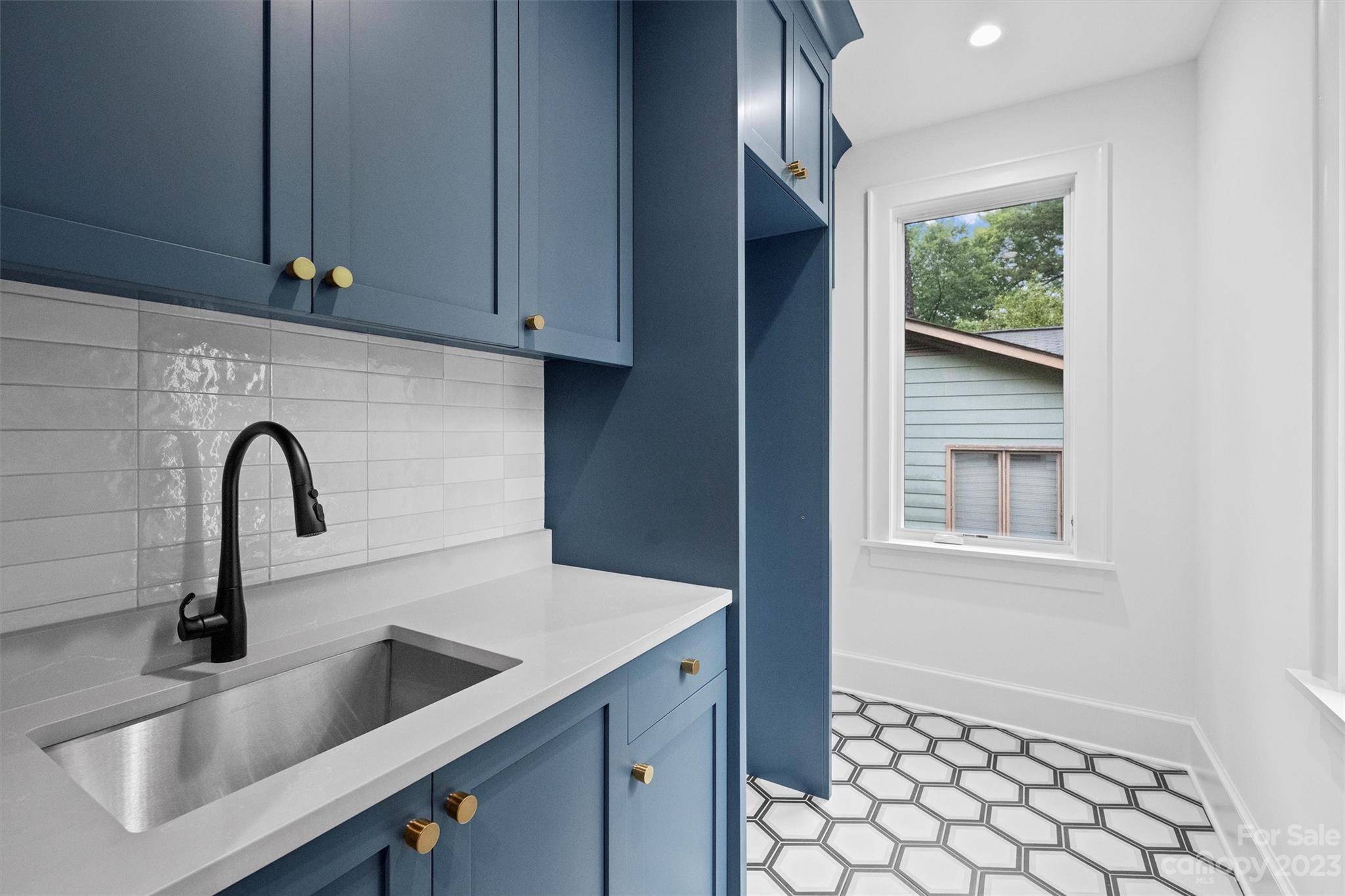 Elizabeth - Residential