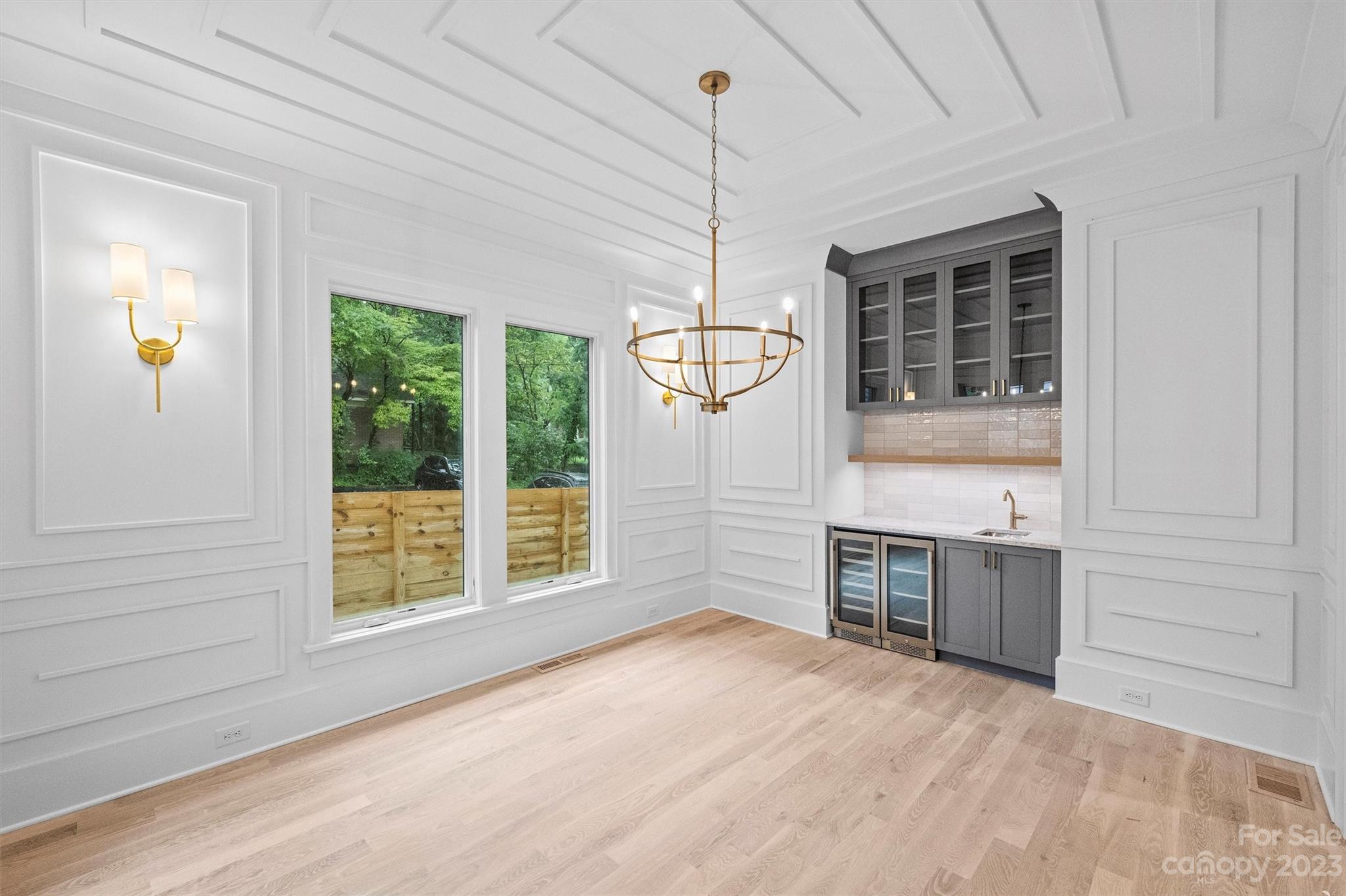 Elizabeth - Residential