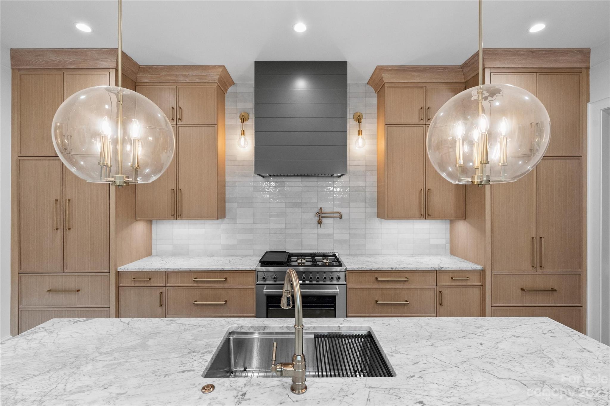 Elizabeth - Residential