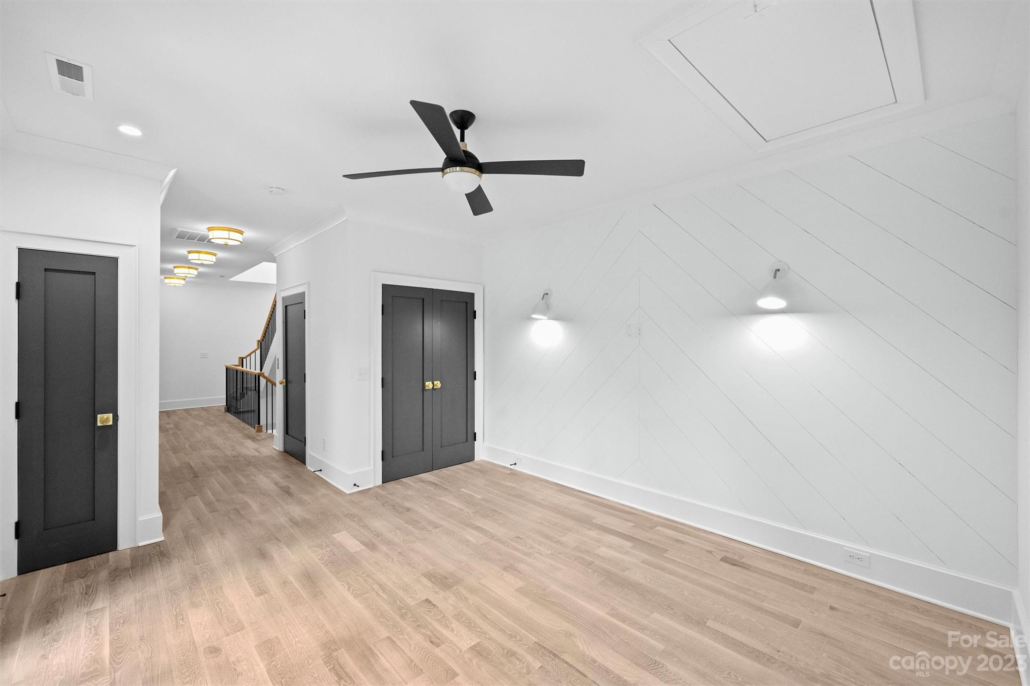 Elizabeth - Residential