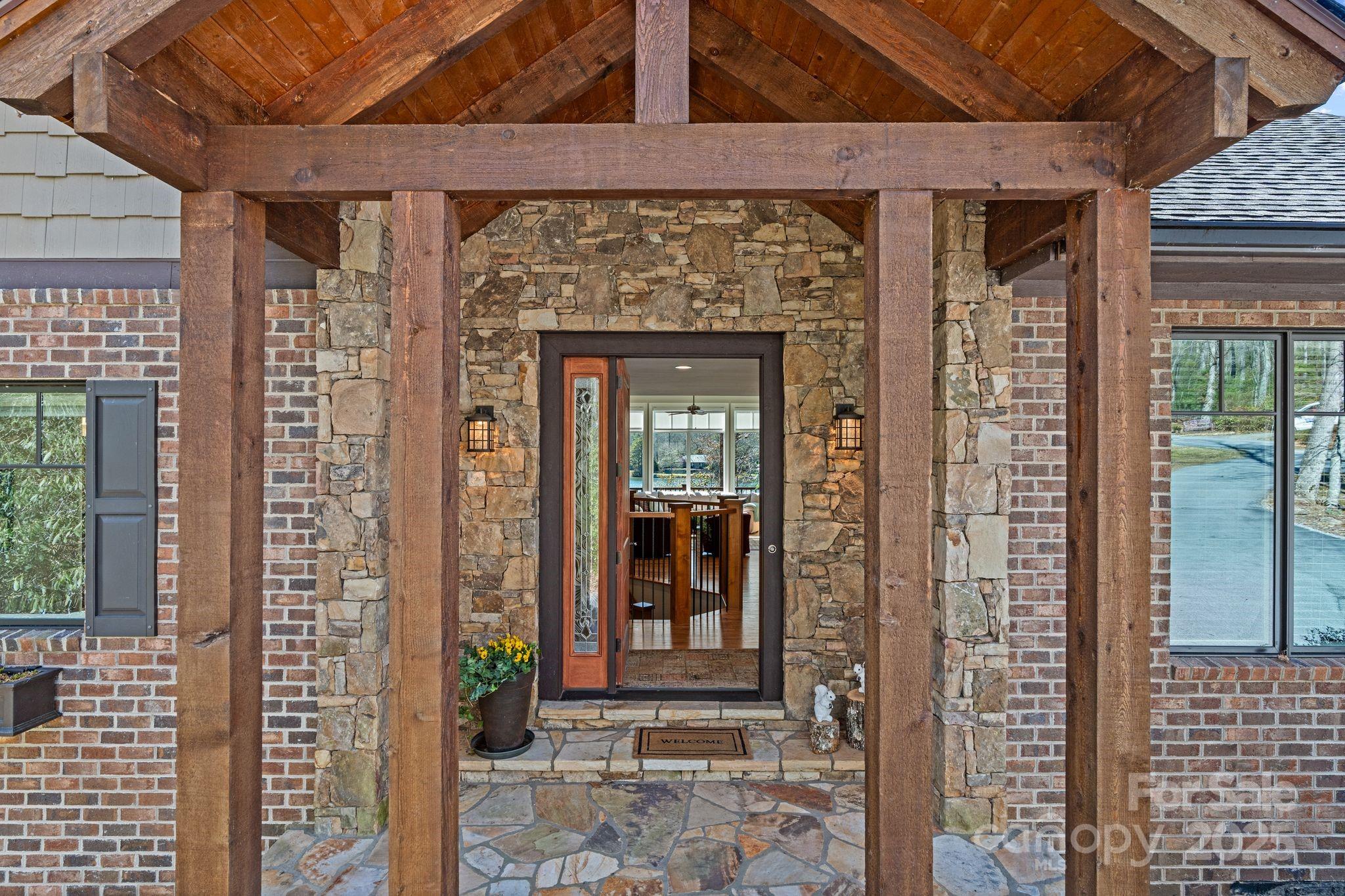 4948 Connestee Trail