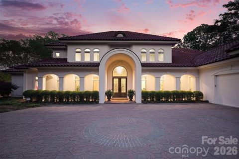 7225 Governors Row Charlotte NC 28277