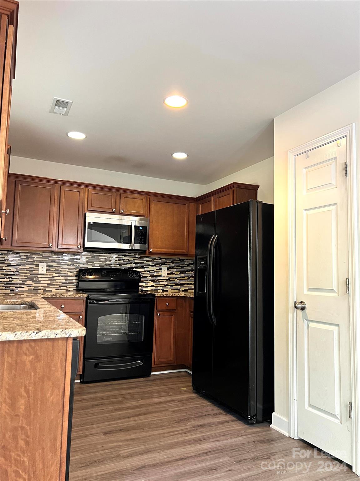 Mallard Lake - Residential Lease