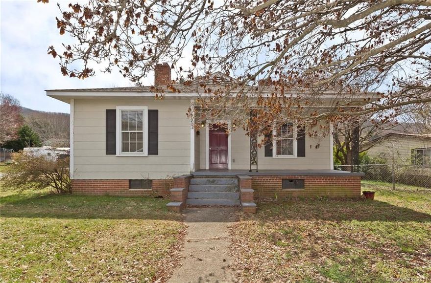 Absolutely charming home in historic Beacon Village.  Updates are numerous throughout and include new 200 amp electrical service in 2014, with 2 bedrooms, bonus room, laundry area with stackable W/D and 2 bathrooms all on one-level. Set on a level, spacious 0.39-acre lot with plenty of room to garden. Easy access to shopping, I-40, Asheville and Black Mtn., easy walk to The Native Social Pub.