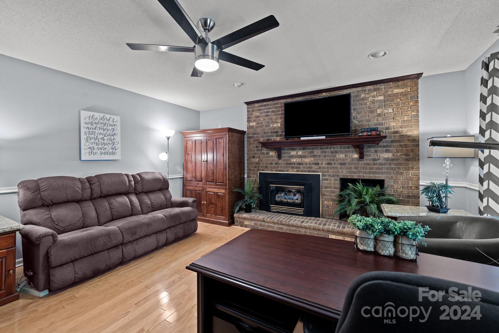 Hickory Ridge - Residential