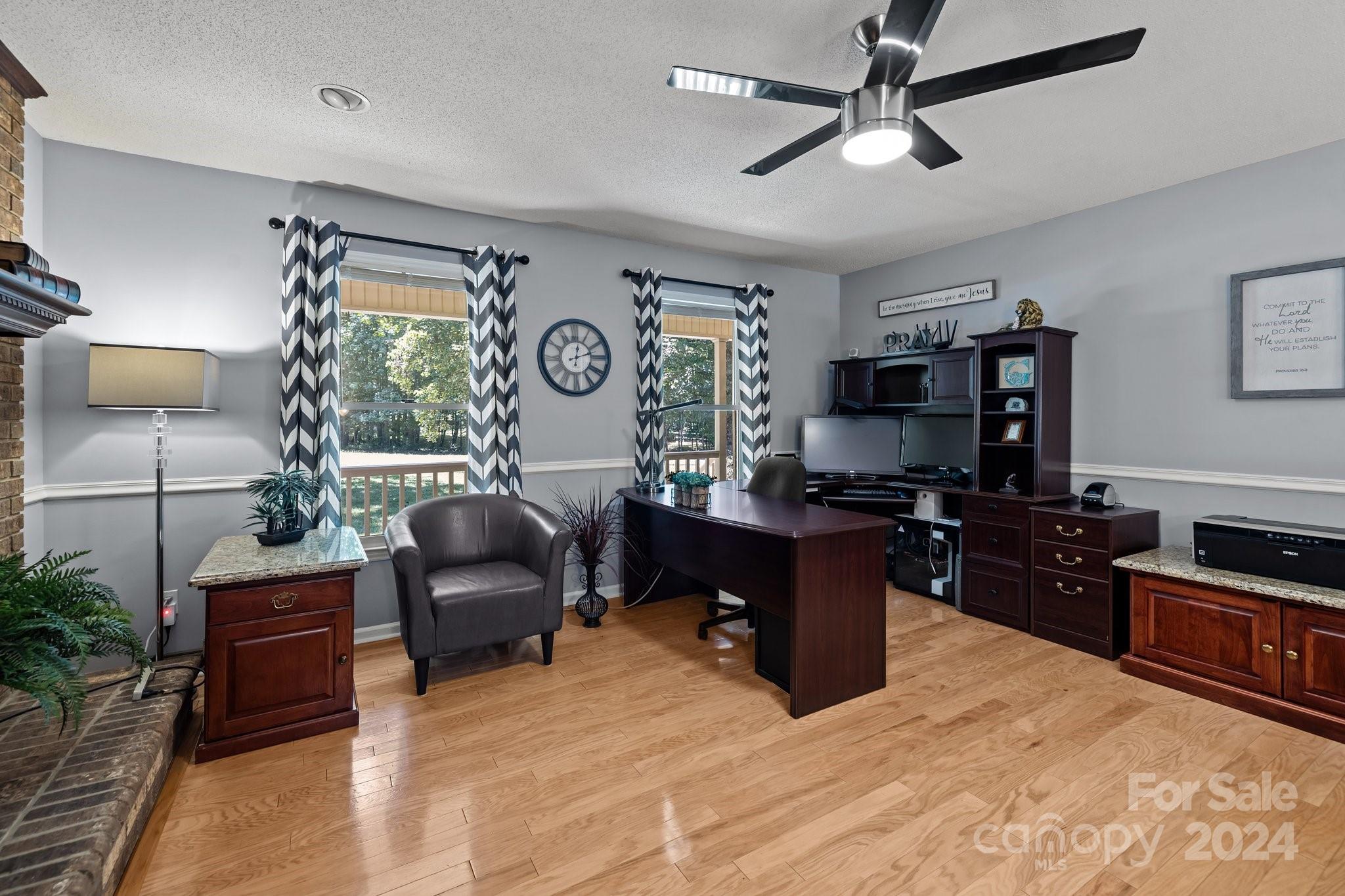 Hickory Ridge - Residential