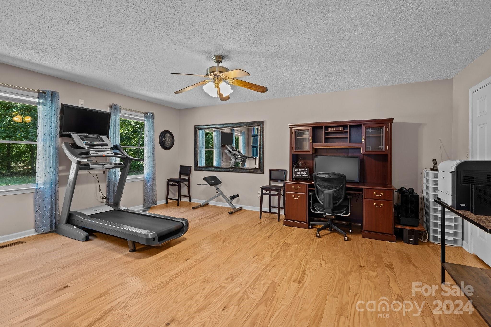 Hickory Ridge - Residential