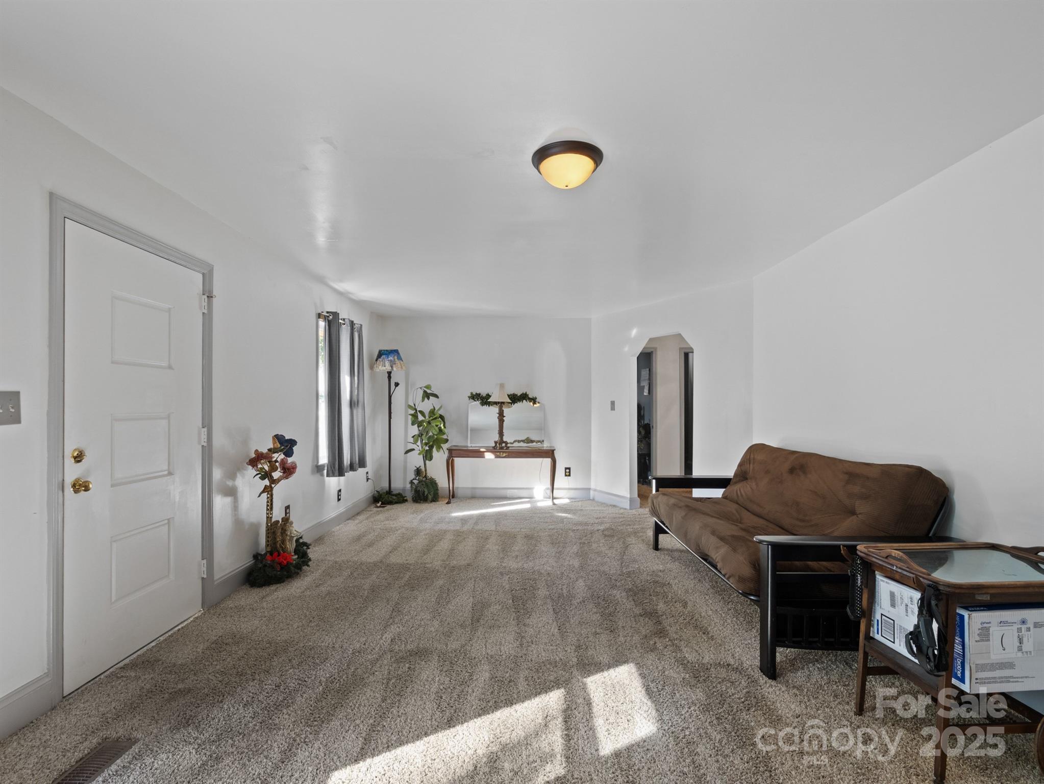 316 W Sandy Ridge Road