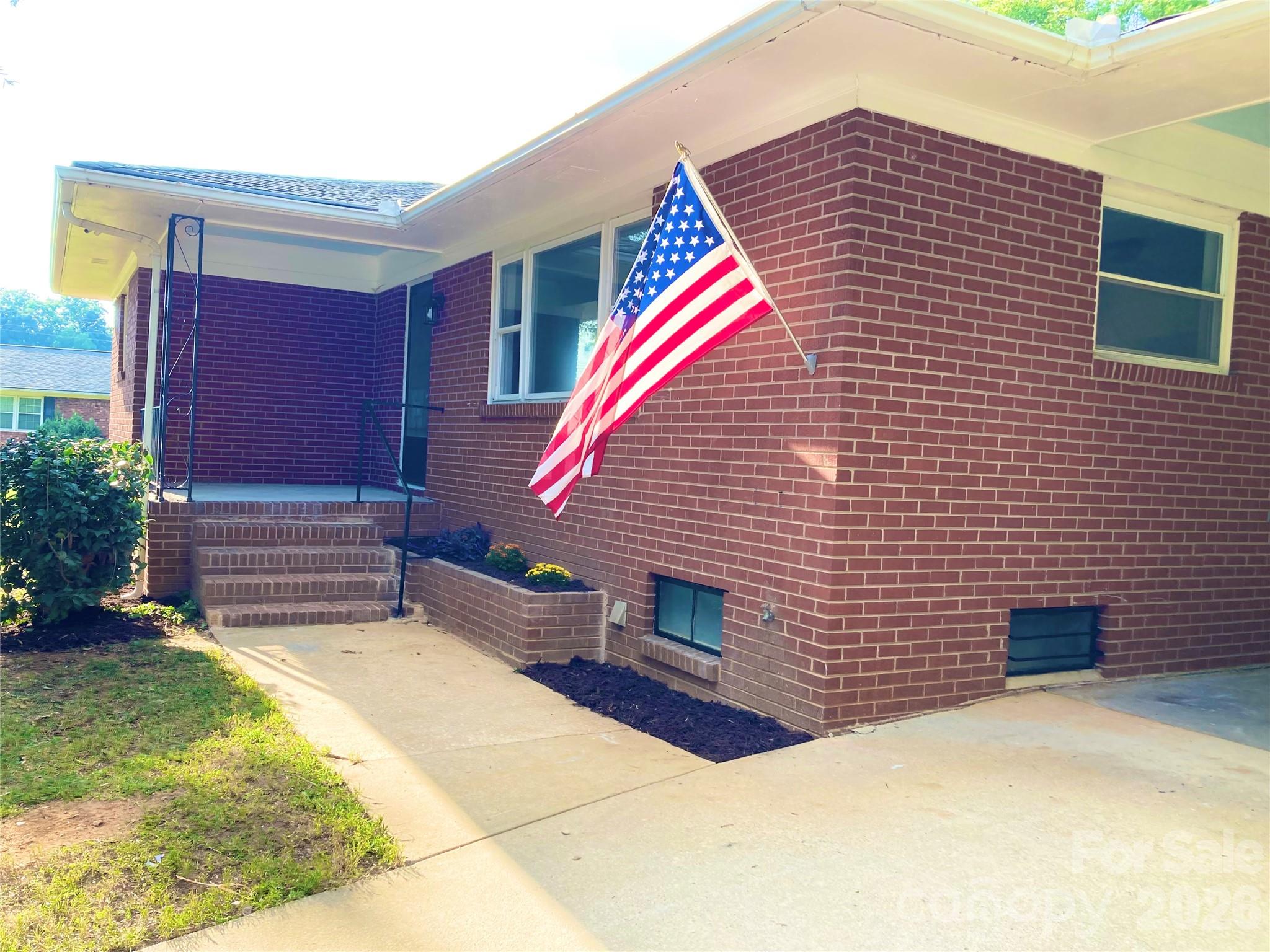 106 Hawkinstown Road
