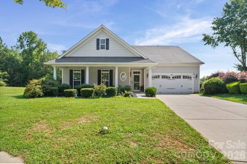 Photo of 3018 Robusta Court, Gastonia, NC 28056 (MLS # 4413055)