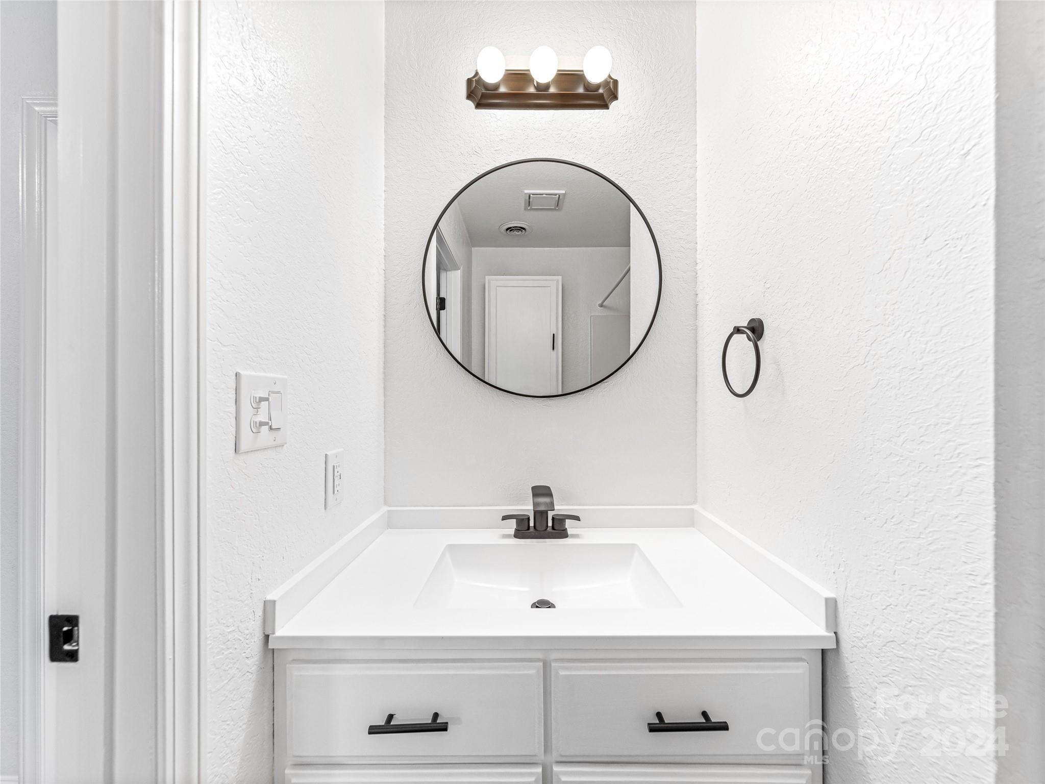 King's Court - Residential