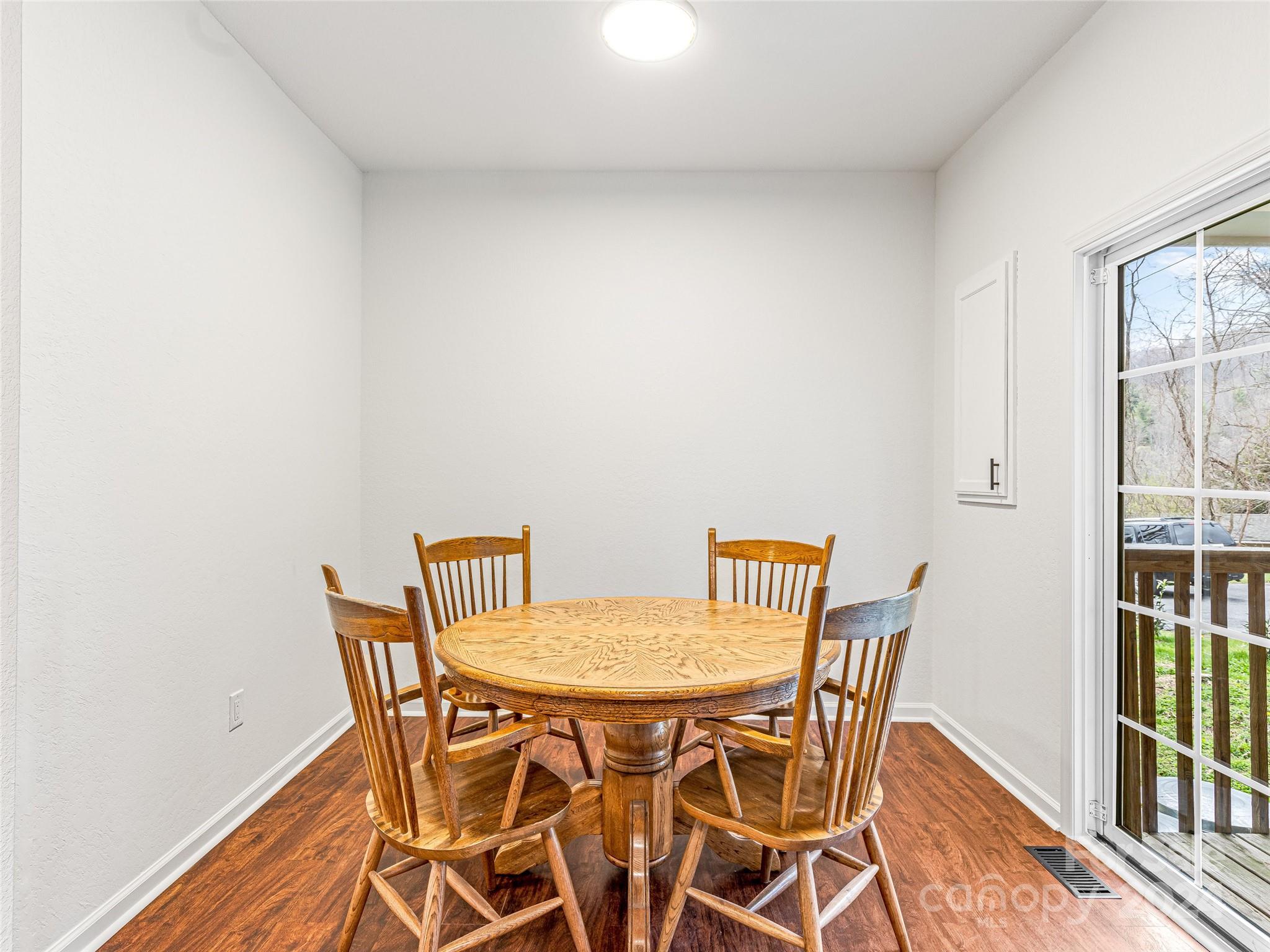 King's Court - Residential