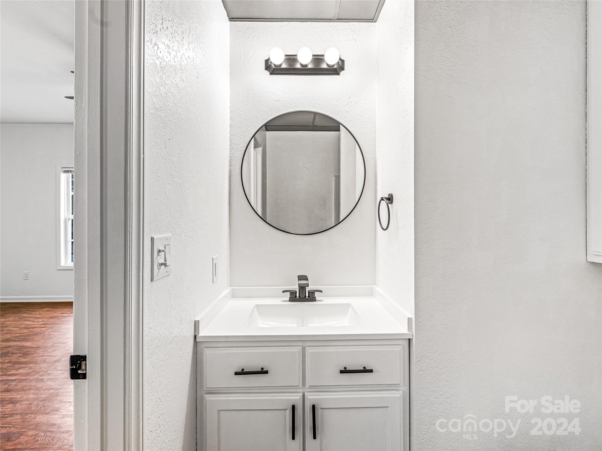 King's Court - Residential