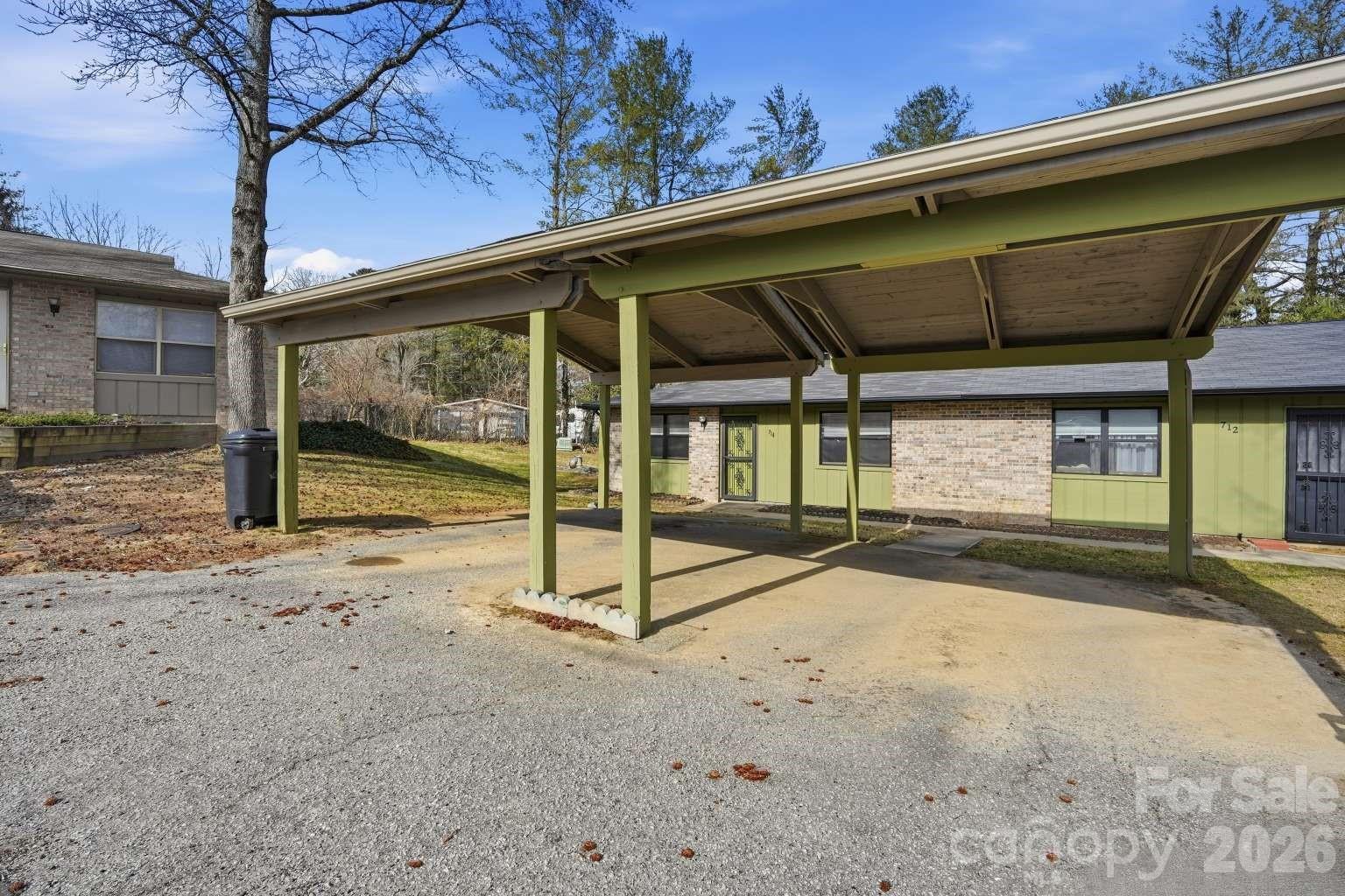 714 Farmington Circle