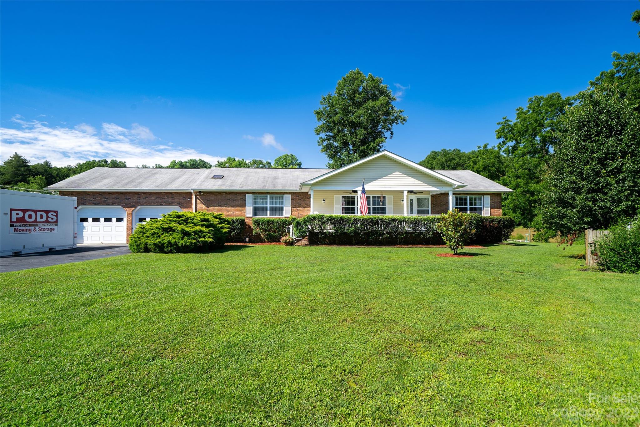 Meadows of Etowah - Residential