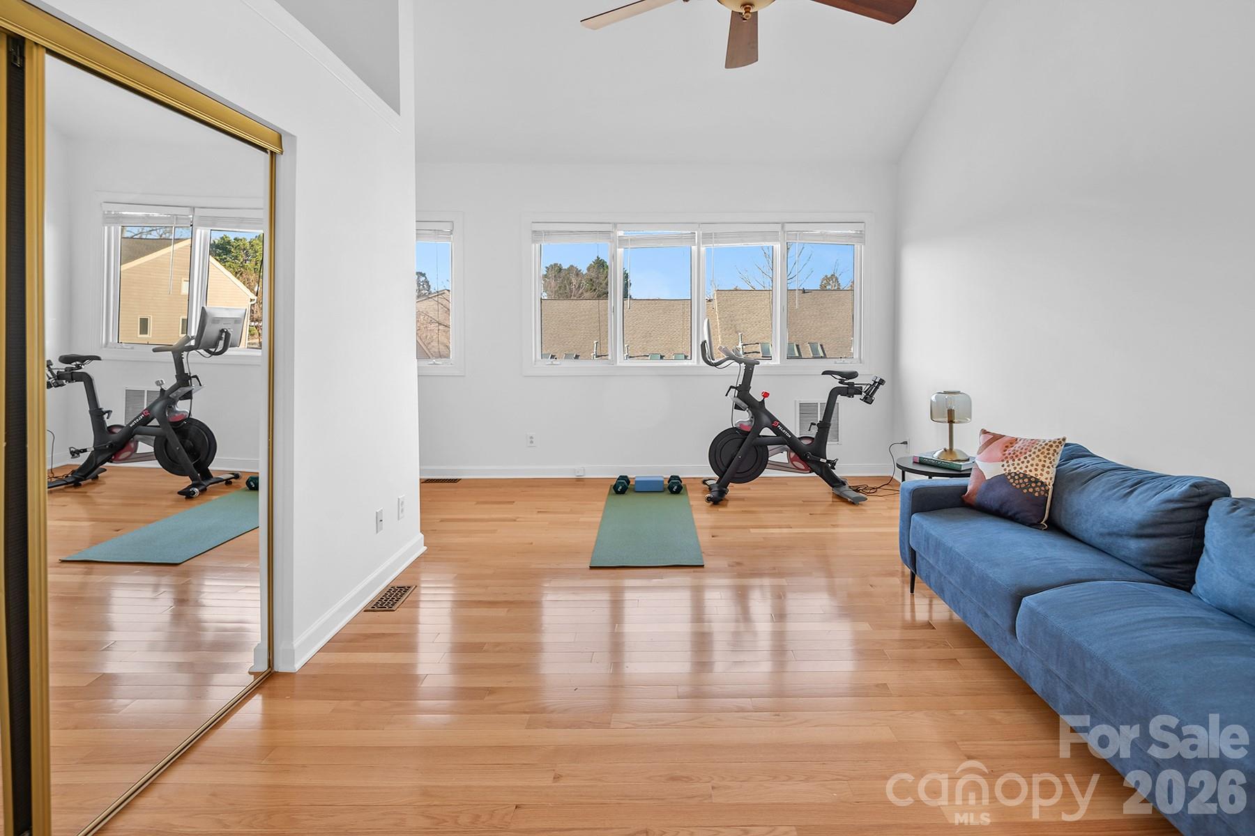 The Yachtsman - Residential