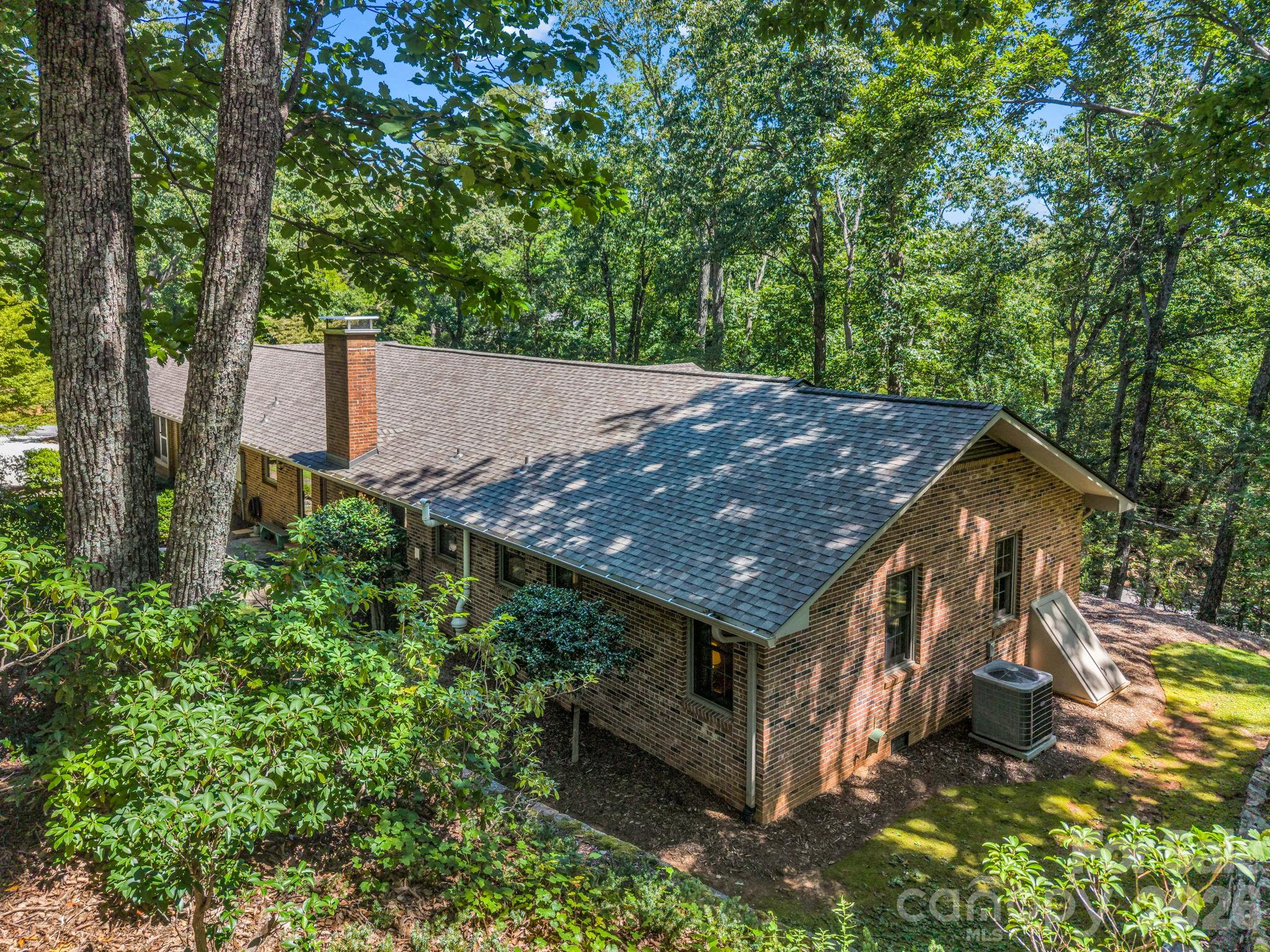 280 Overlook Circle