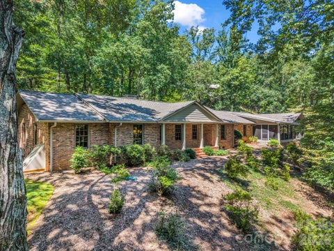 Photo of 280 Overlook Circle, Tryon, NC 28782 (MLS # 4433125)