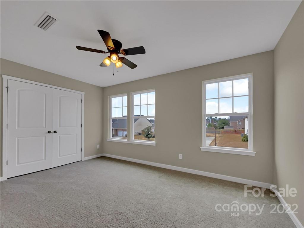 Ellis Pond - Residential