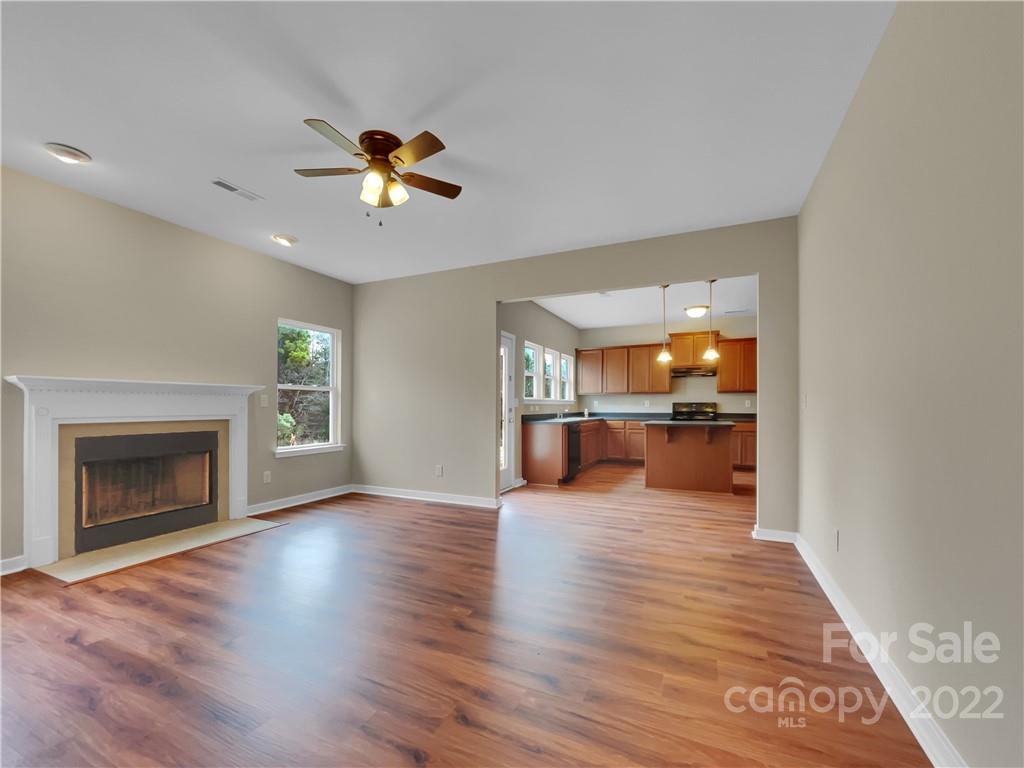 Ellis Pond - Residential