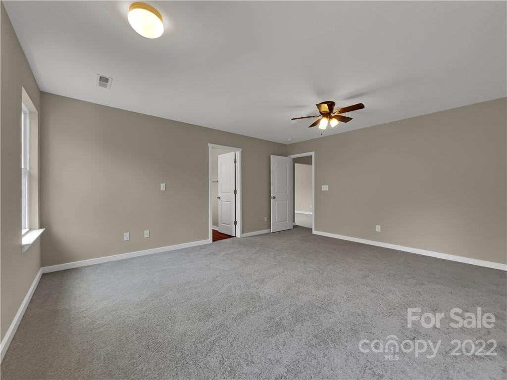 Ellis Pond - Residential