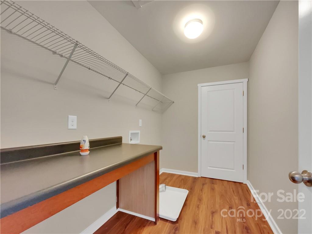 Ellis Pond - Residential