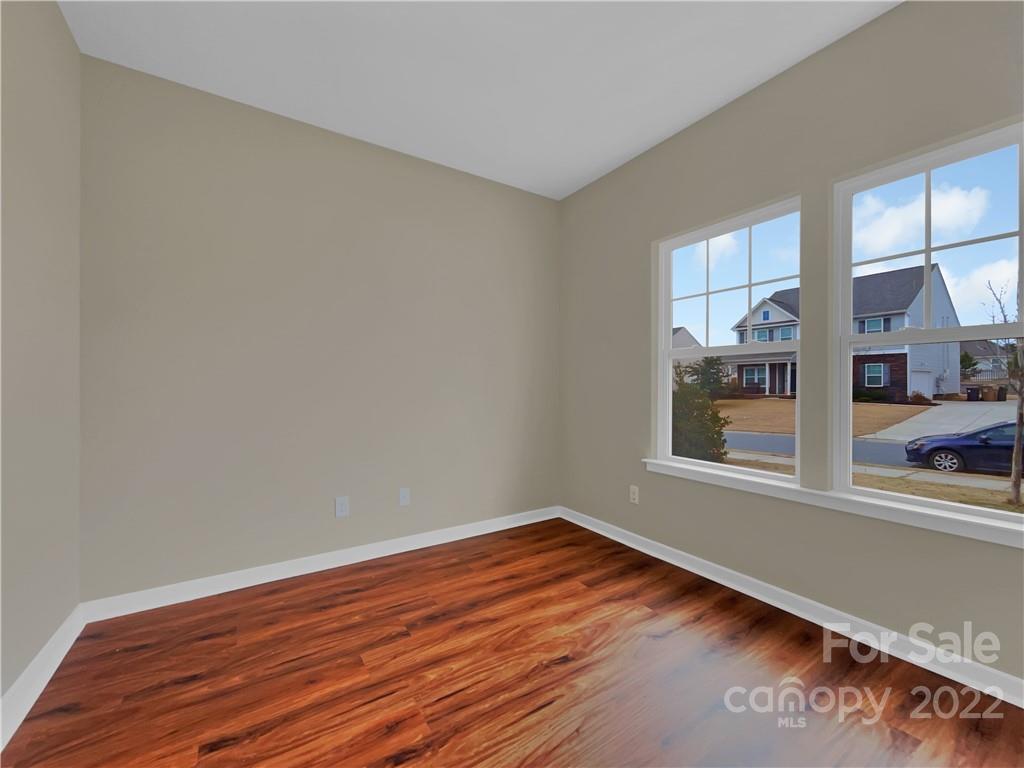 Ellis Pond - Residential