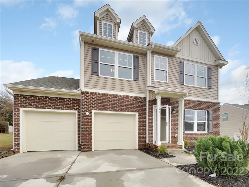 Ellis Pond - Residential