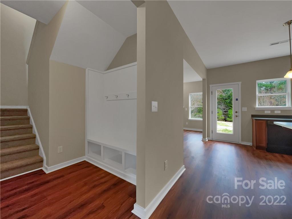 Ellis Pond - Residential