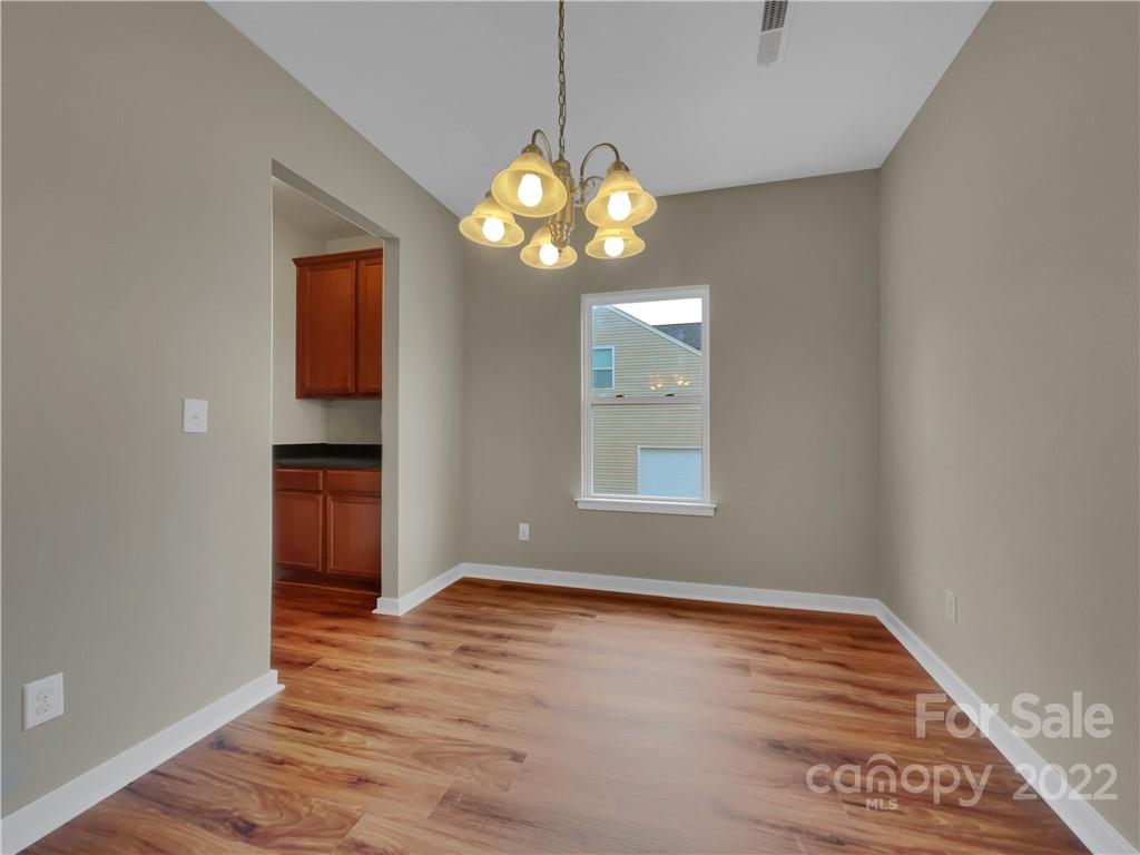 Ellis Pond - Residential