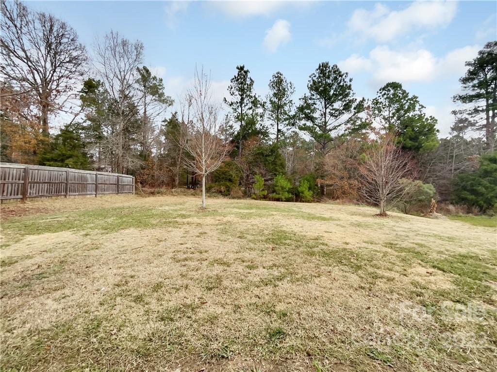 Ellis Pond - Residential