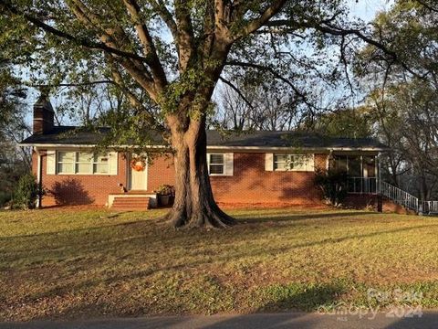 A home in Hickory