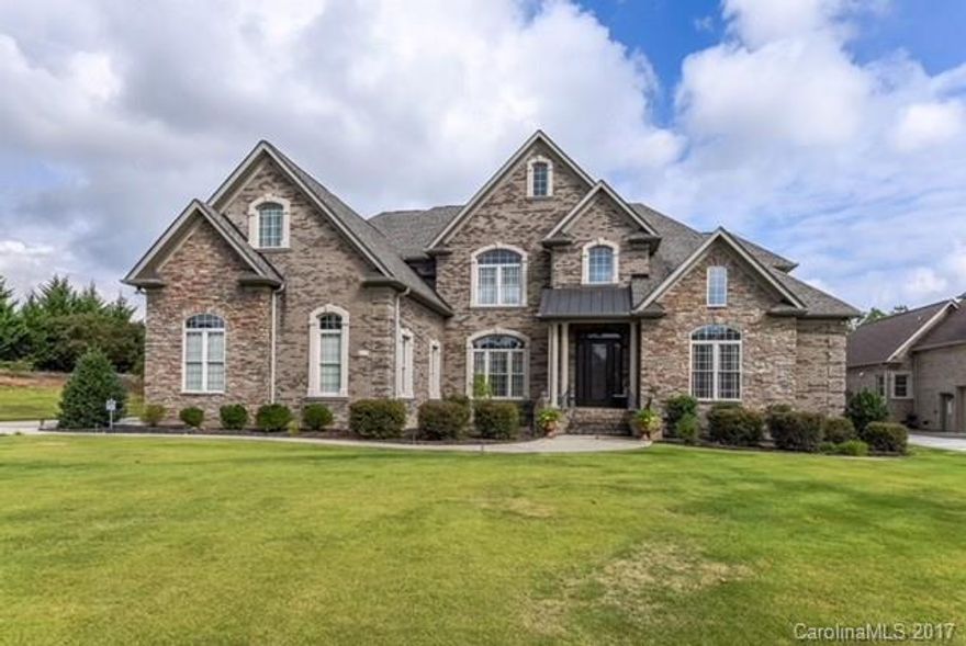 A stunning home that is family friendly! This amazing home is located on a cul-de-sac in the pool and tennis community of desirable Laurel Creek. It has so many amazing features such as travertine flooring,  heavy molding, grand entrance with curved staircase, bonus room with fireplace and wet bar, owner's suite on main, gorgeous gourmet kitchen, paradise outdoor living! So much more! This home is  priced to give you instant equity! It's a must see!