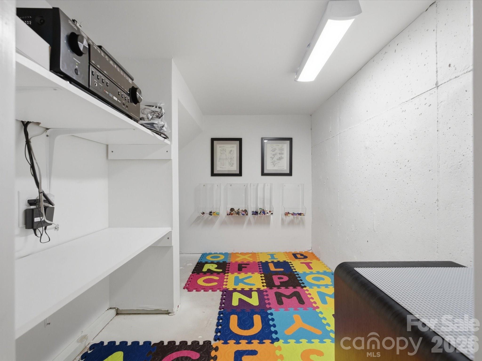 Barber Rock - Residential