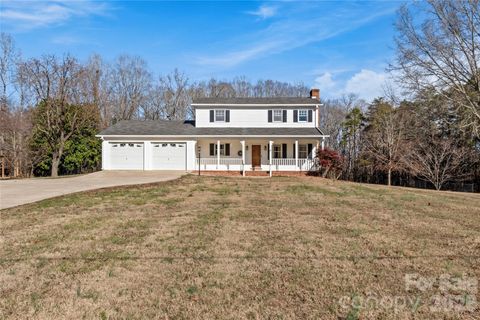 4821 Old US 421 Highway E Yadkinville NC 27055