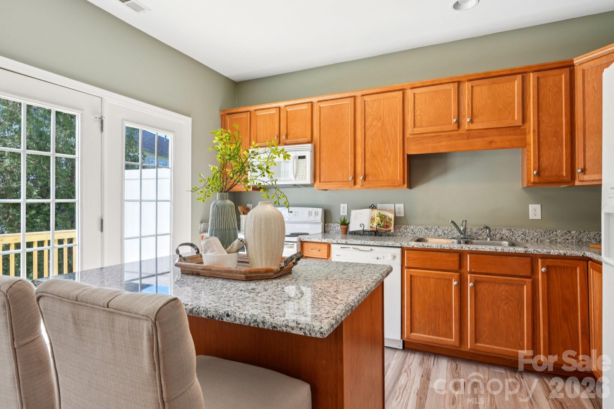 Towne Square Townhomes At Regent Park - Residential