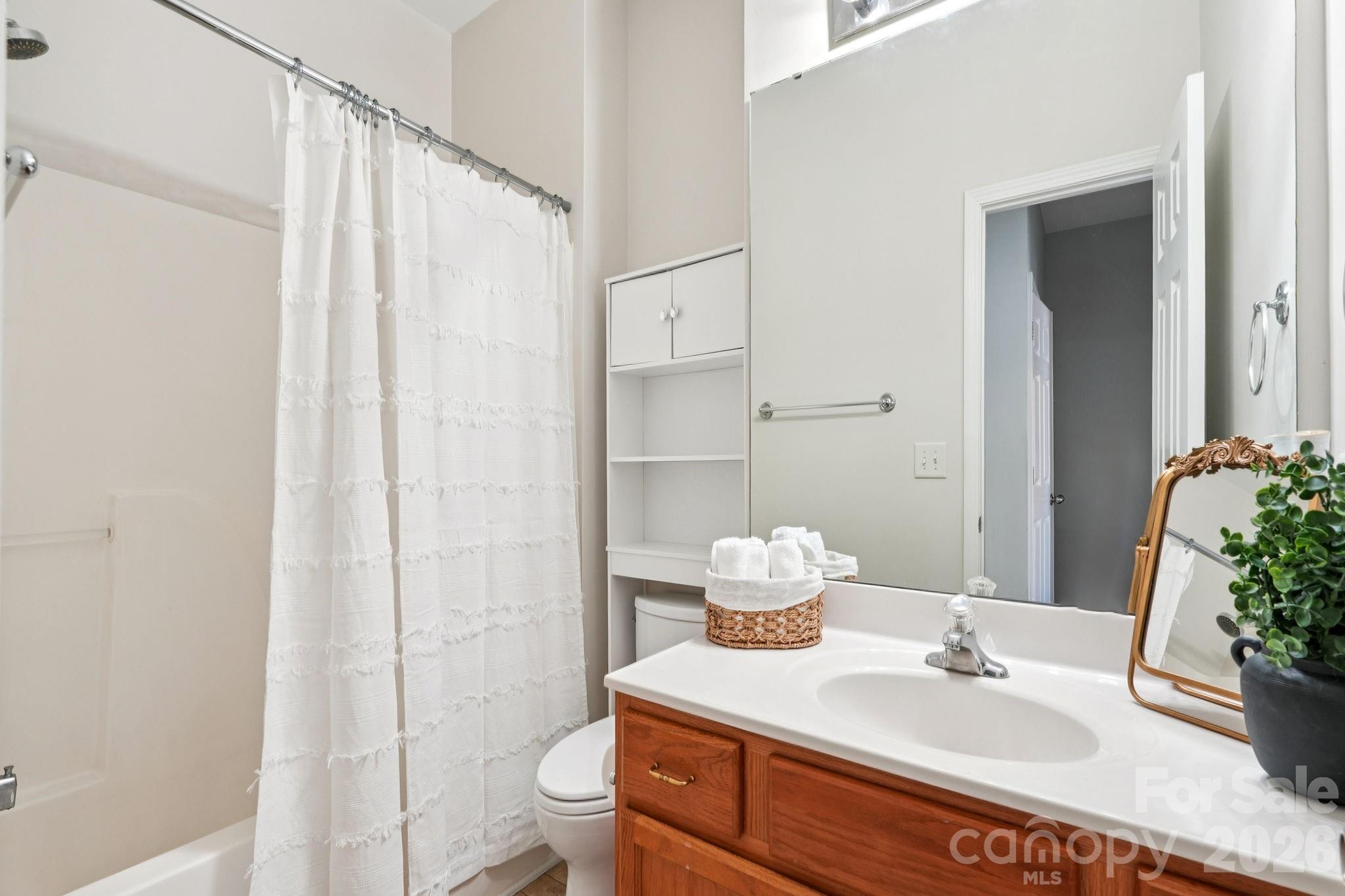 Towne Square Townhomes At Regent Park - Residential