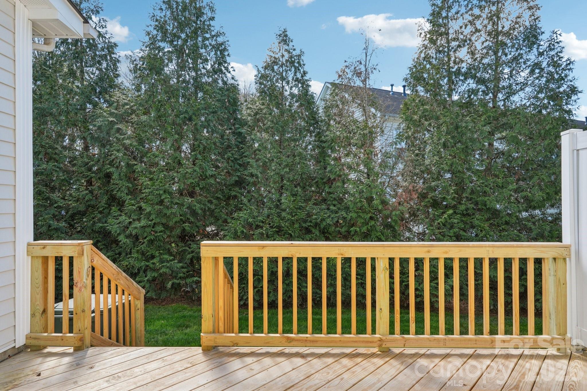 Towne Square Townhomes At Regent Park - Residential