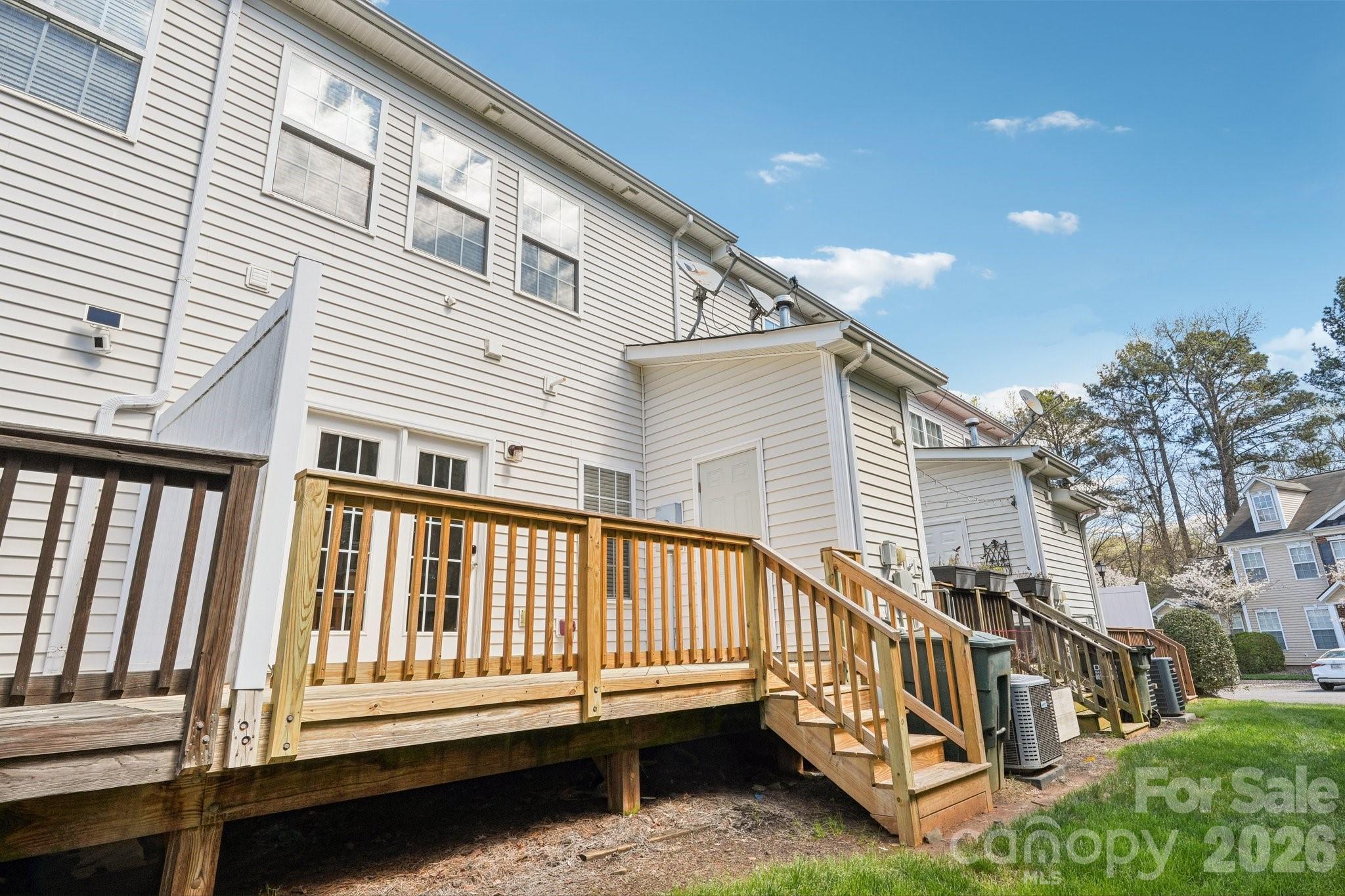 Towne Square Townhomes At Regent Park - Residential