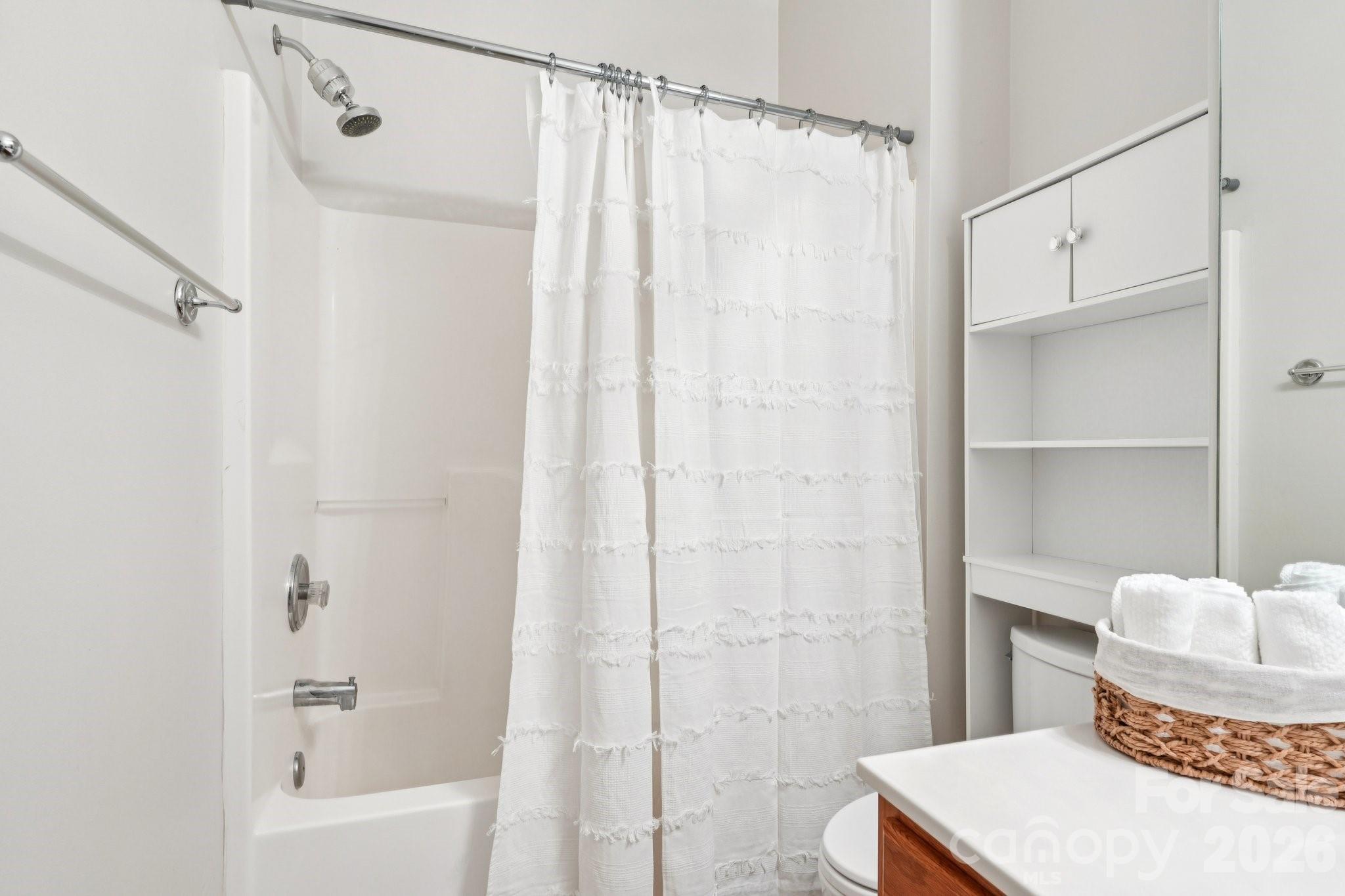 Towne Square Townhomes At Regent Park - Residential