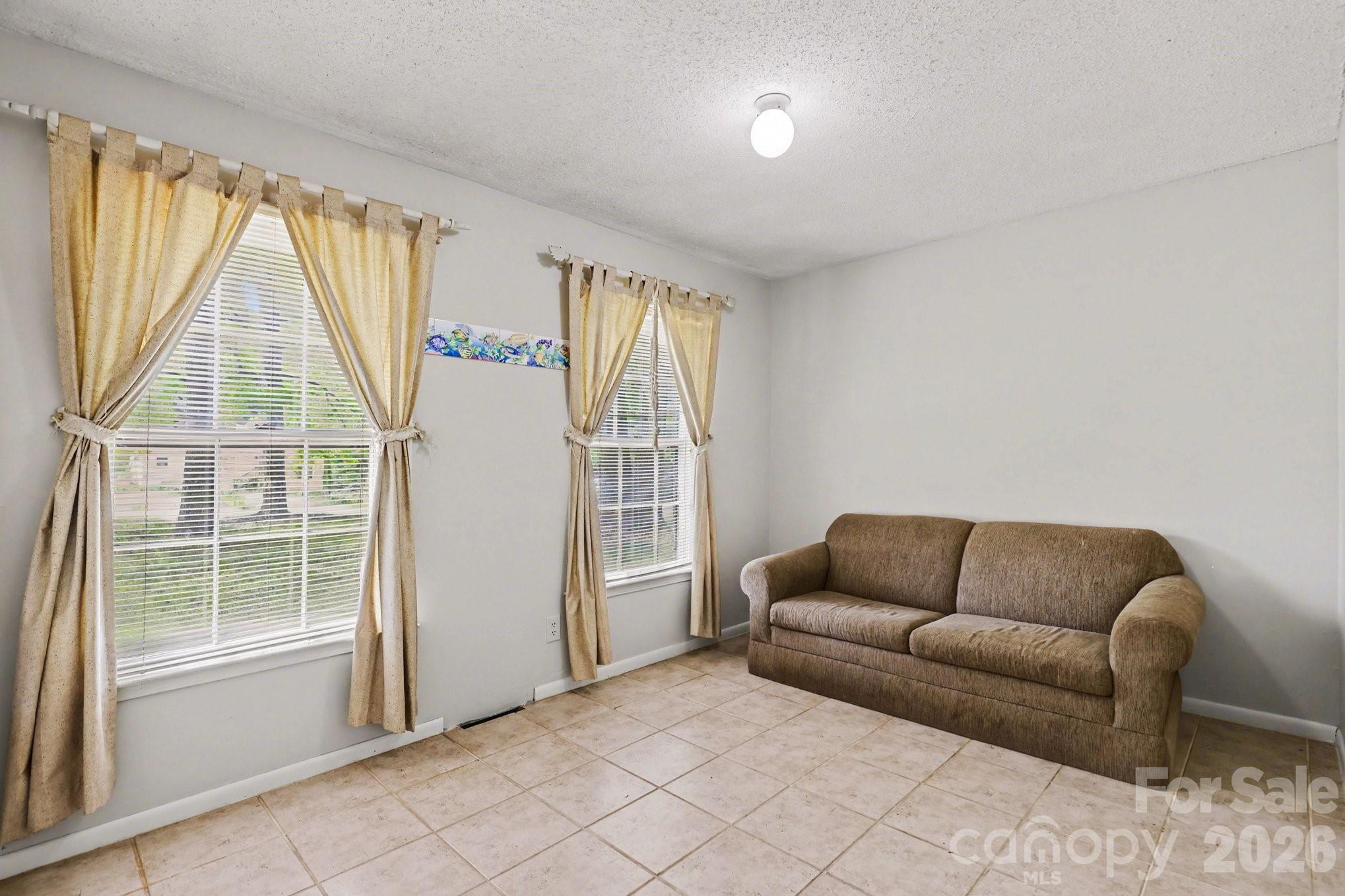 Country Oaks - Residential