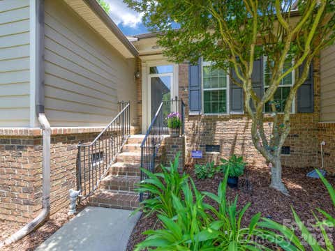 Photo of 4018 Harmattan Drive, Denver, NC 28037 (MLS # 4398395)