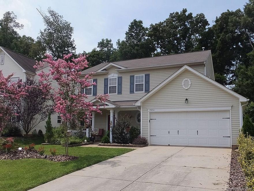 GREAT LOCATION! Convenient to shops, highways and Lake Wylie. Less than 1 mile from RiverGate Shopping Center. Well maintained home with open floor plan and gas fireplace in great room. Laminate wood floors on main level. BONUS: loft with built-in shelves. Great landscaping with privacy fence in backyard. Must see property!