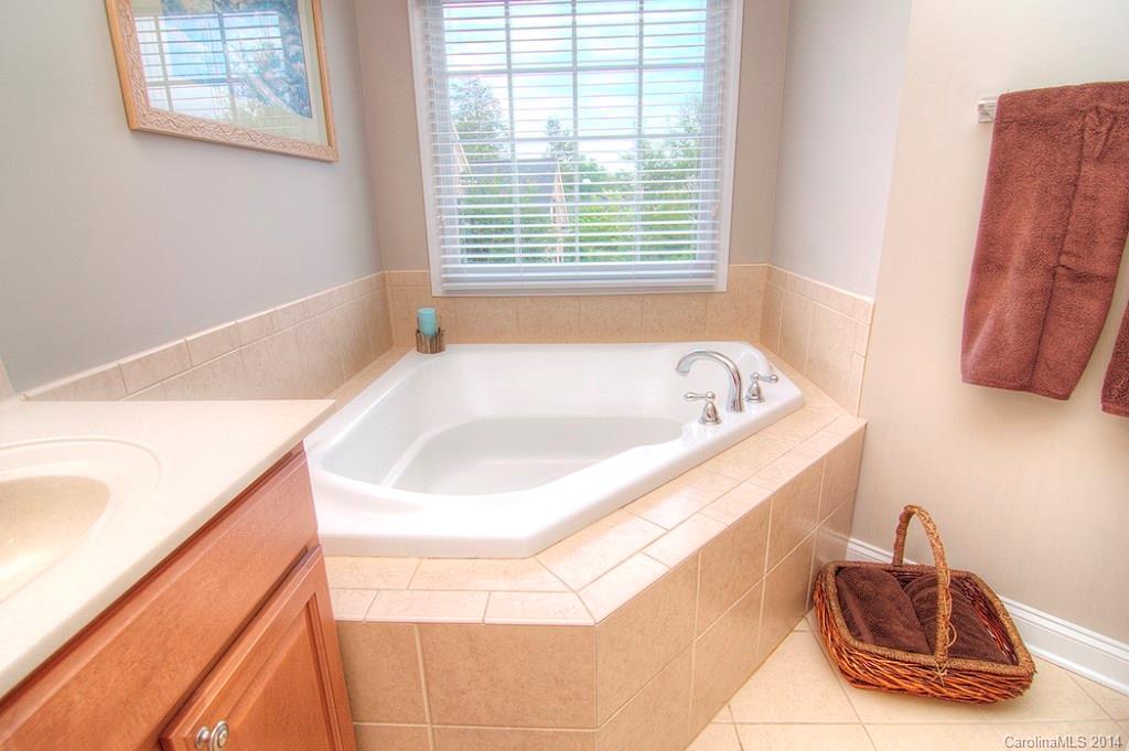 Lake Shore - Residential