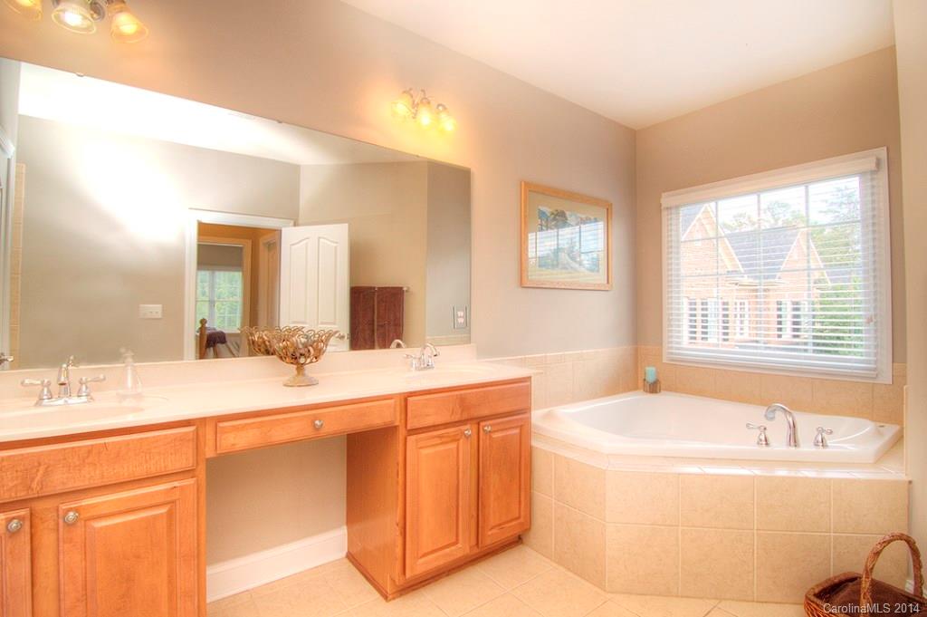 Lake Shore - Residential